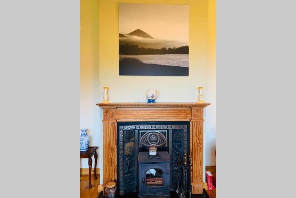 Glen Keen Farm Cottage Louisburgh Exterior photo