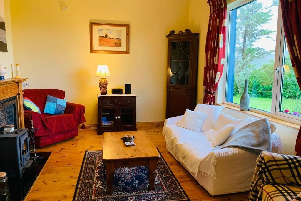 Glen Keen Farm Cottage Louisburgh Exterior photo