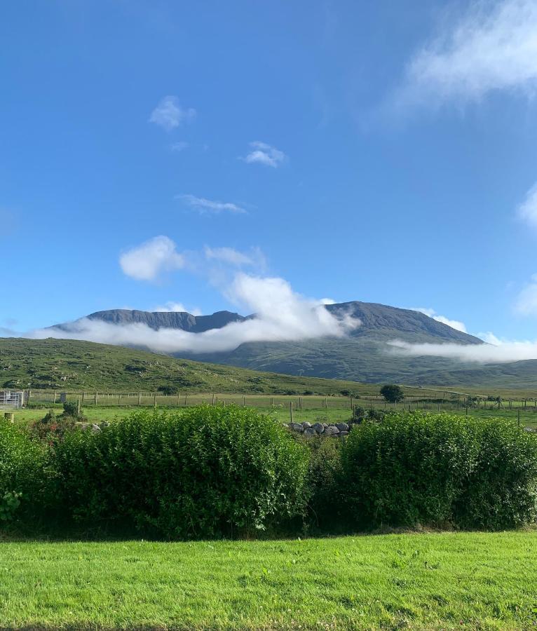 Glen Keen Farm Cottage Louisburgh Exterior photo